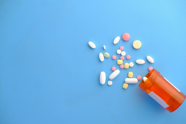 Lo que todo terapeuta psicológico debe saber sobre trabajar con medicamentos psiquiátricos recetados (guía)