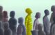 Ilustración de una multitud de figuras grises en la que destaca una figura amarilla brillante