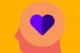 Ilustración de una cabeza de perfil con un corazón en su interior, sobre la DBT y la terapia de esquemas en el TLP